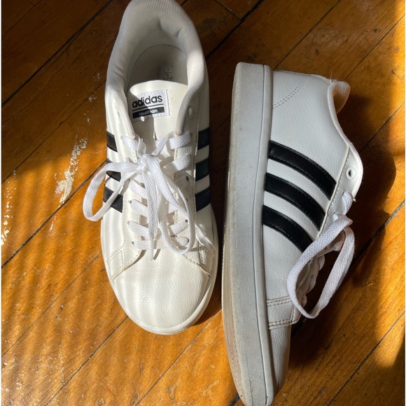 Adidas Stripped Shoes - Picture 2 of 6